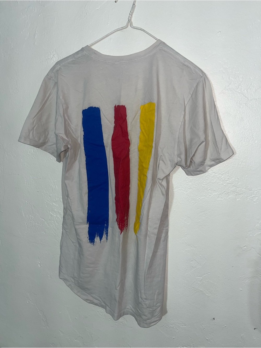 Dutch Bros Coffee White Graphic Tee with Blue Red Yellow Brush Stripes Employee